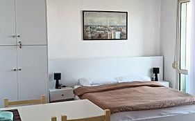 Seaside Deluxe Apartment